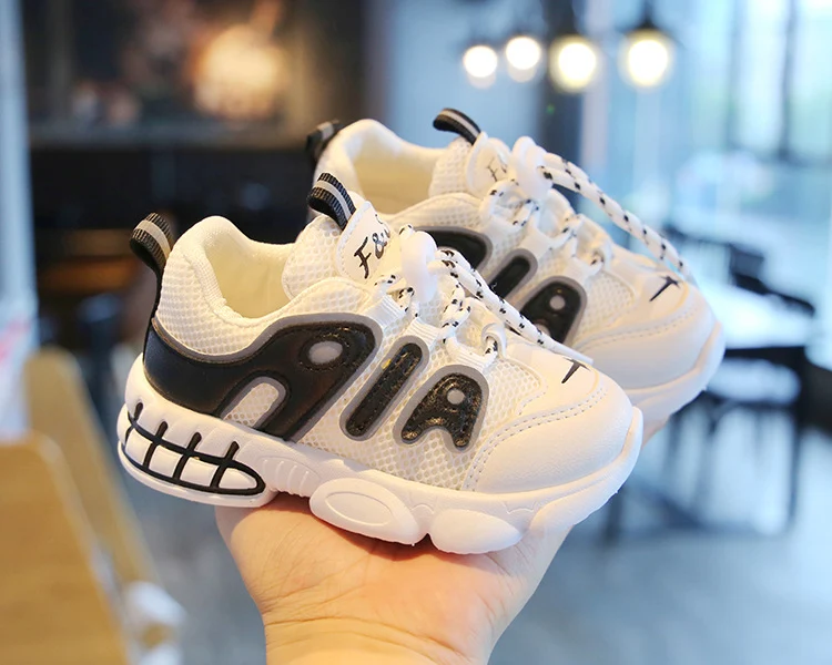 Chaussures de sport respirante