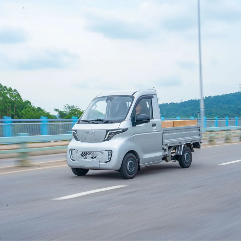 Camion léger électrique mini 210km capacité 410kg