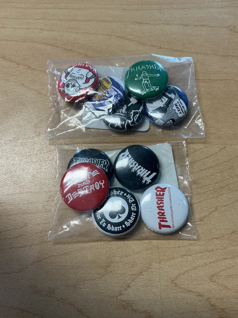 Thrasher Button 5pk