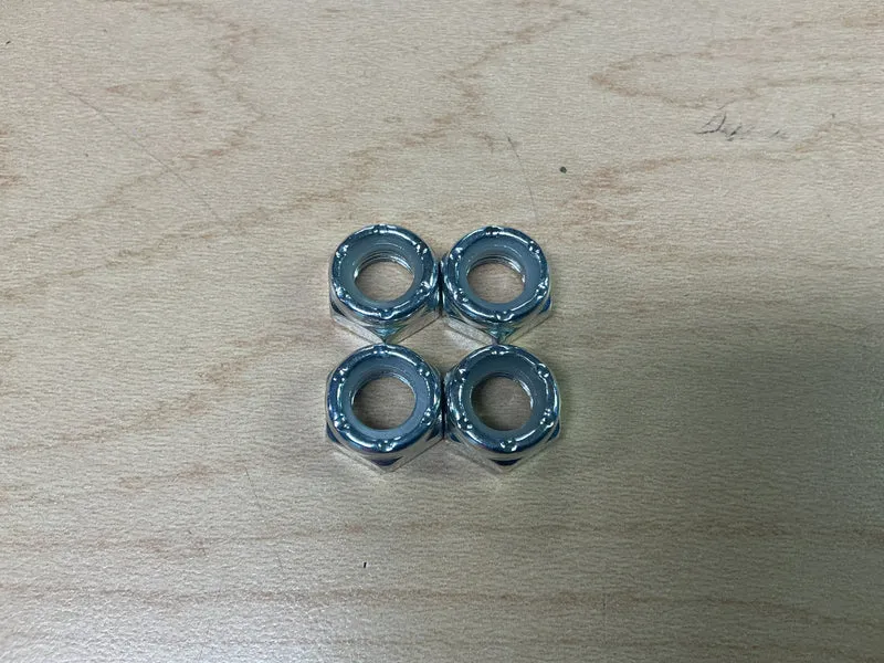 Mini Logo Axel Nuts 4pk