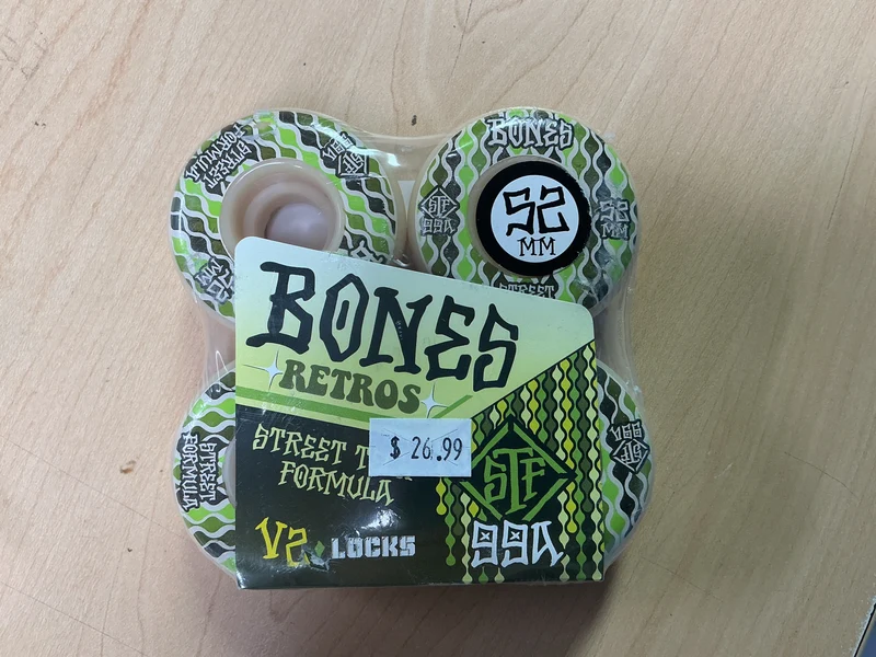 Bones Retros V2 52mm 99A 4pk