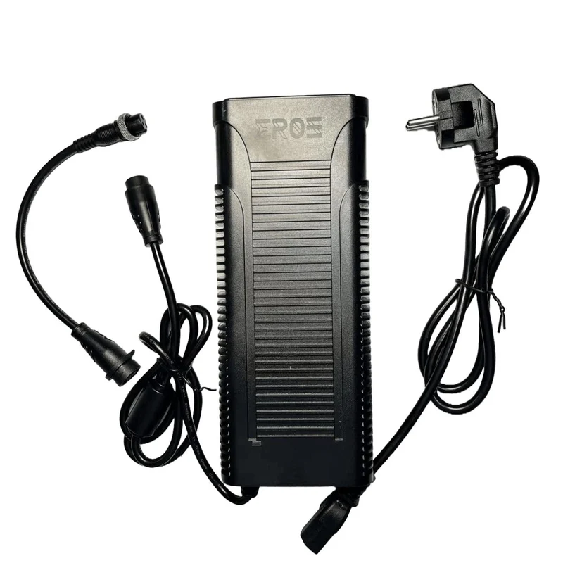 Chargeur Rapide Universel de Trottinette Électrique pour Batterie 72V