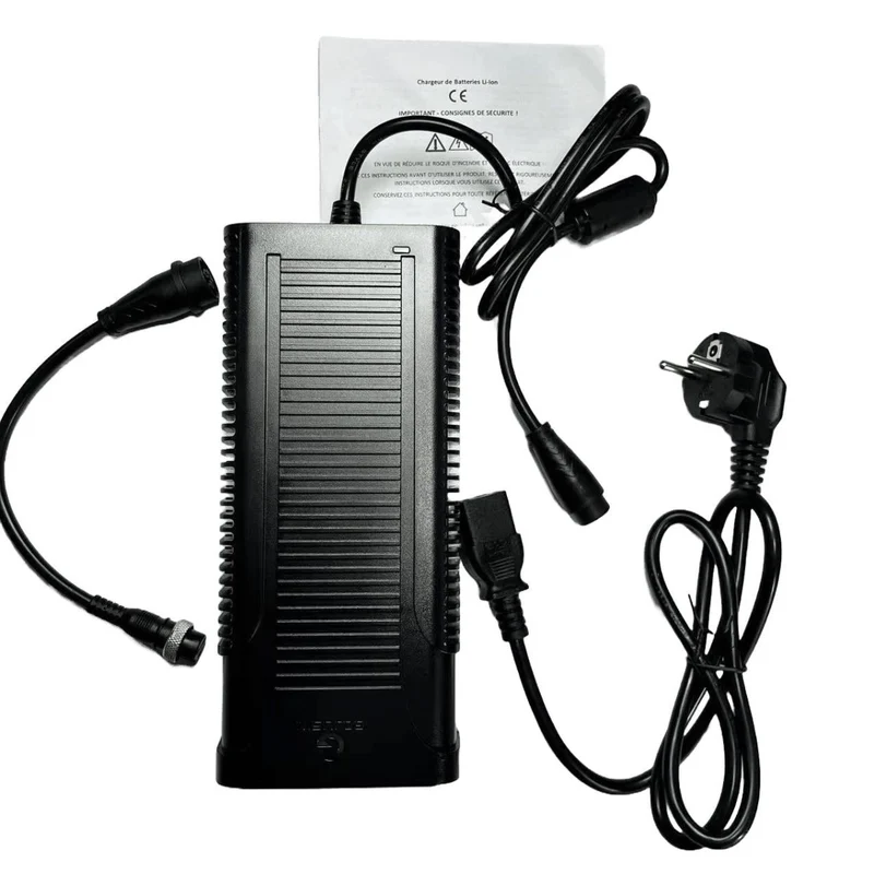 Chargeur Rapide Universel de Trottinette Électrique pour Batterie 48V