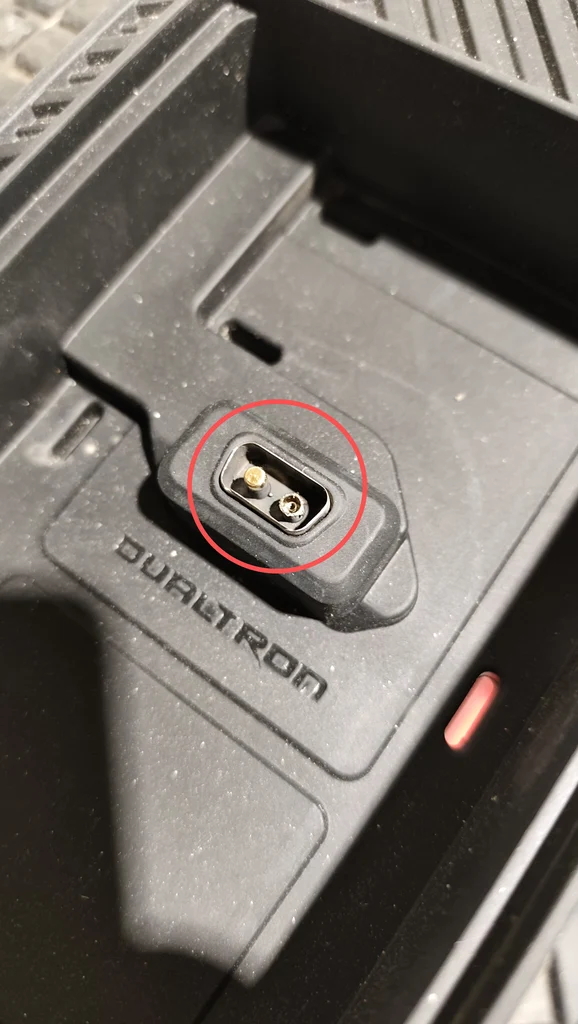 Connecteur de charge châssis Dualtron Sonic