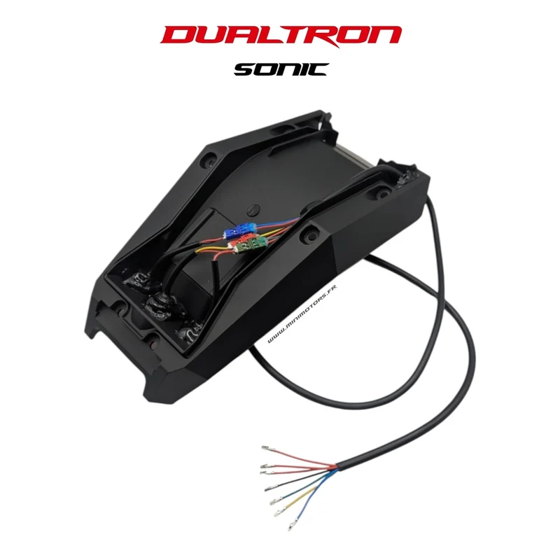 Garde-boue arrière noir avec feu intégré pour Dualtron Sonic